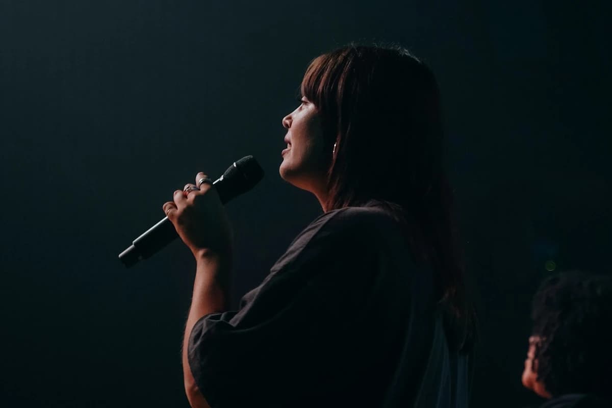 Backing bed playing without its vocal lane for a sing-along
